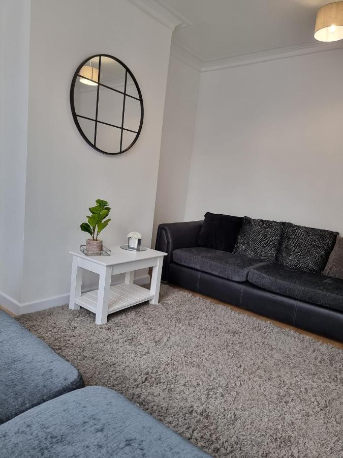 Stoke-on-Trent 23 Woodhouse 빌라 외부 사진